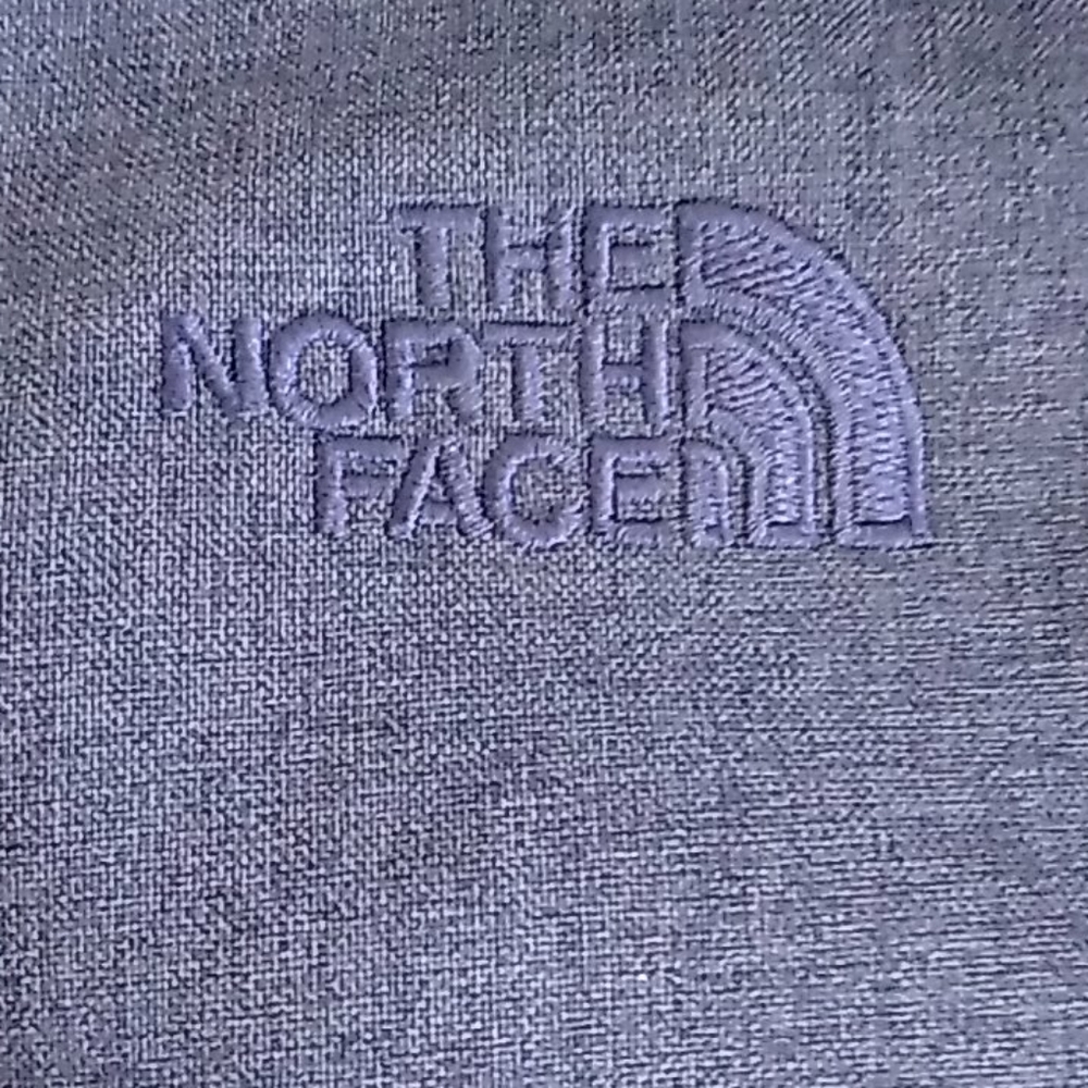 Northface light weight  jacket. Worn couple times.